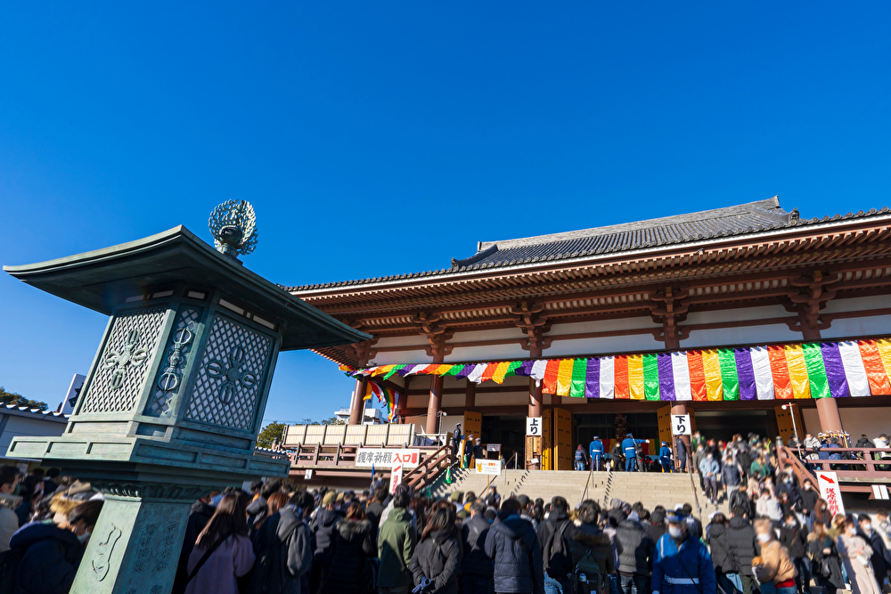 今さら聞けない！初詣の参拝マナーと正しいお作法